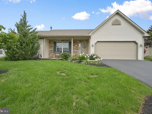 1009 Rosebud St, Reading, PA 19605