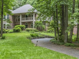 14 Harbourton Ridge Dr, Pennington, NJ 08534
