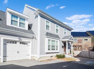34 Wyvern St UNIT 34, Roslindale, MA 02131