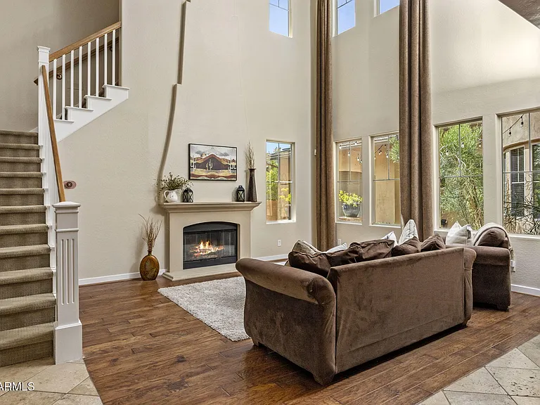 9572 E Mountain Spring Rd — Photo 5