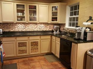 2009 Ridgeview Ct, Parlin, NJ 08859