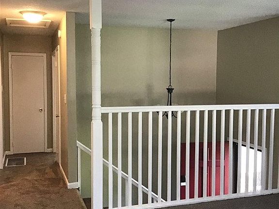 3rd image of 537 Hill Park Dr