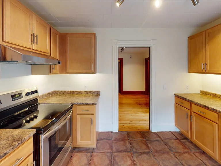 90 Barnes Ave #4 — Photo 4