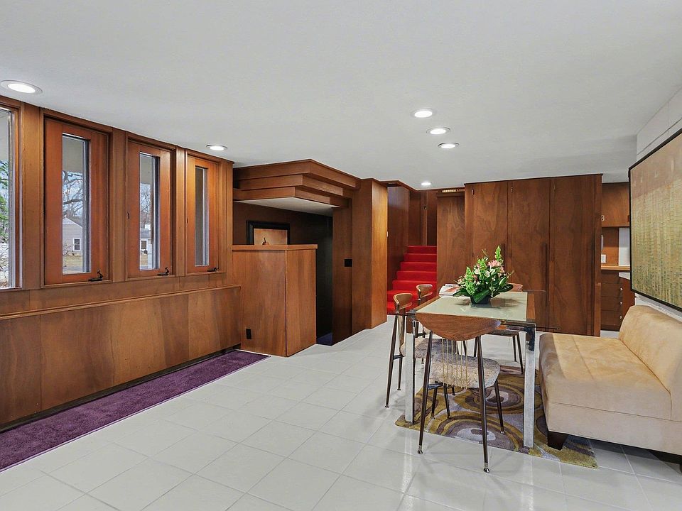 7th image of this home