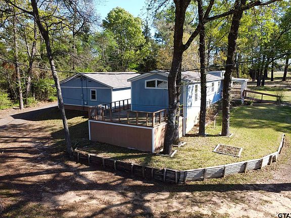 3rd image of 2781 Lake Breeze Dr