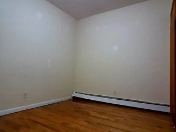 5th image of 568 Union St APT 4B