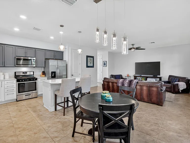 4651 Pinehurst Trl E — Photo 14