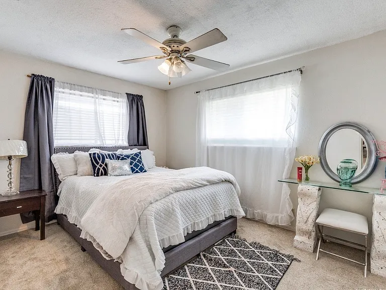 5026 Ed White St — Photo 3