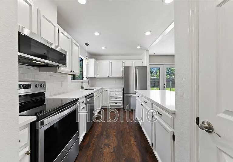 2403 W Irene St — Photo 6