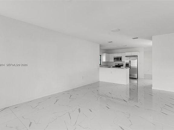 3rd image of 634 SW 7th St