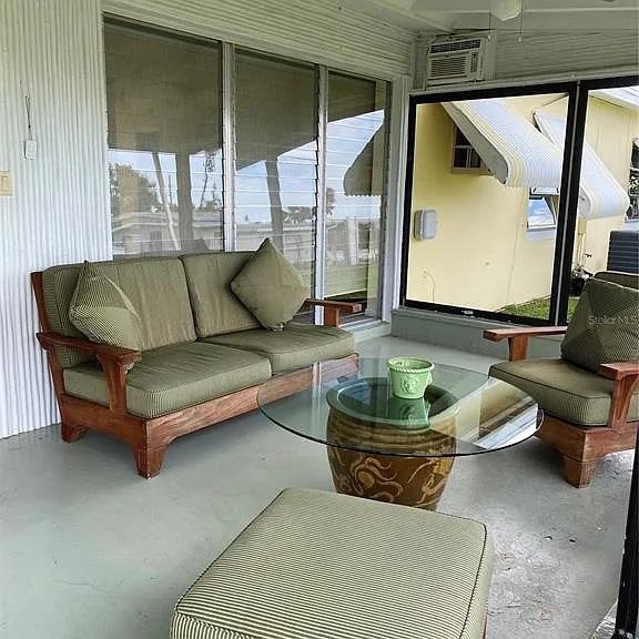 22088 Belinda Ave — Photo 14