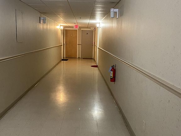 5th image of 6 W Broadway #31