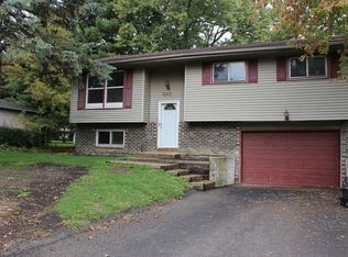 29W090 Donald Ave, West Chicago, IL 60185