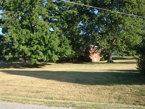 3rd image of 101 W Lakeview Dr