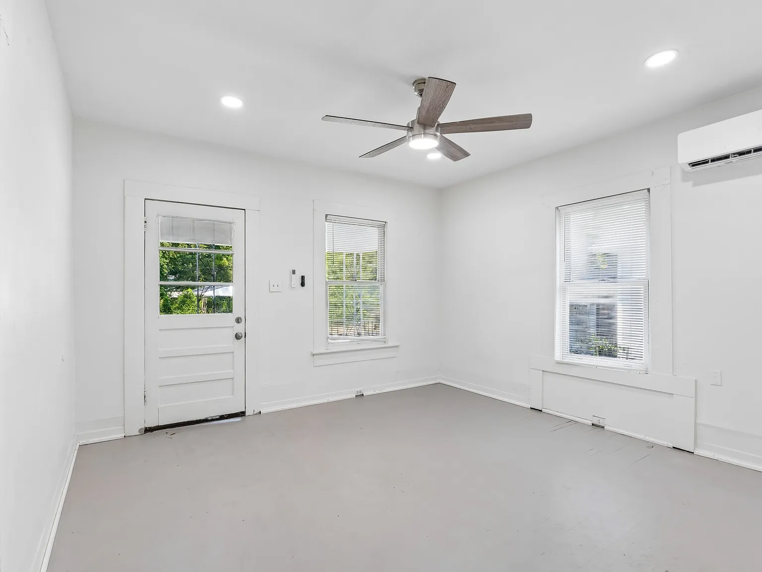3 bed, 1163 sqft, $1,200 — Photo 2