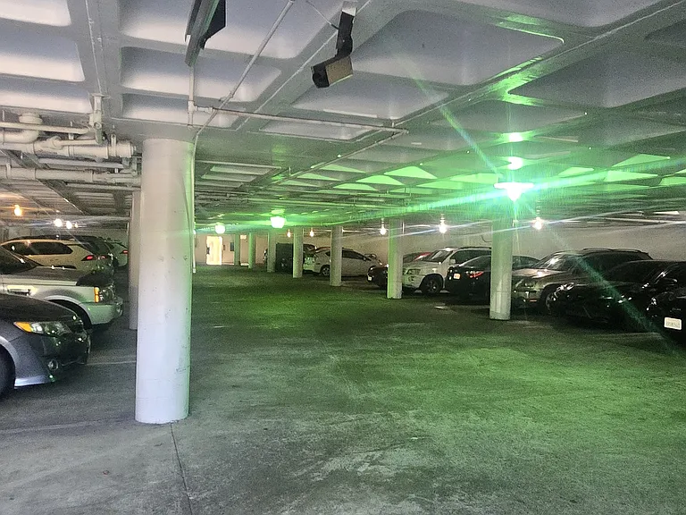 255 MacArthur Boulevard — Photo 10