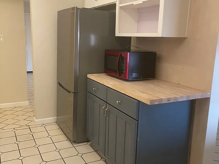 512 S Margo Dr — Photo 3