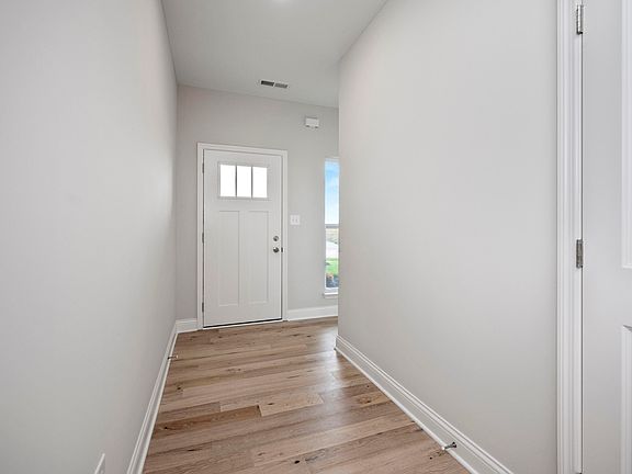 4th image of 1089 Mission Dr