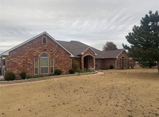 1560 Twin Spires Trl, Guthrie, OK 73044