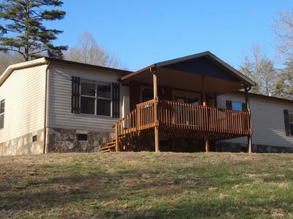 1230 McDowell Branch Ln, Fort Blackmore, VA 24250