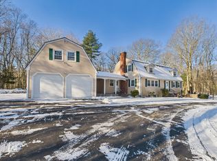 215 Stoney Lea Rd, Dedham, MA 02026