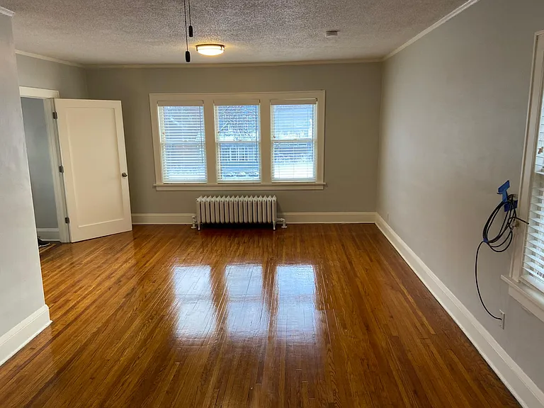 307 Vincent Ave N #2 — Photo 4