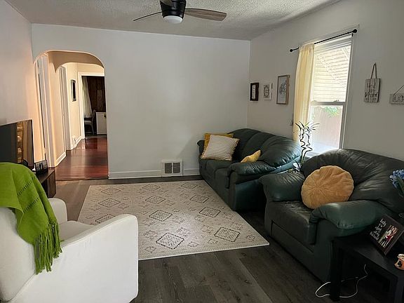 4th image of 1226 Circle Ave APT 1