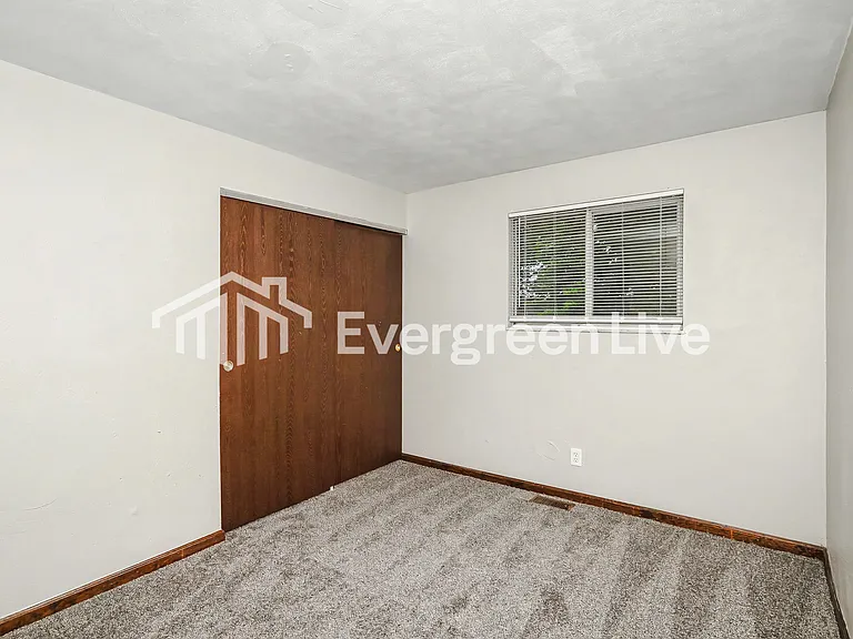 224 Mason Ave — Photo 12