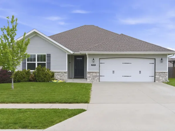 5585 W Pecan Street, Springfield, MO 65802