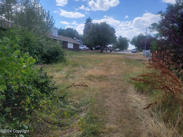 1003 Graham Ave, Gillette, WY 82716