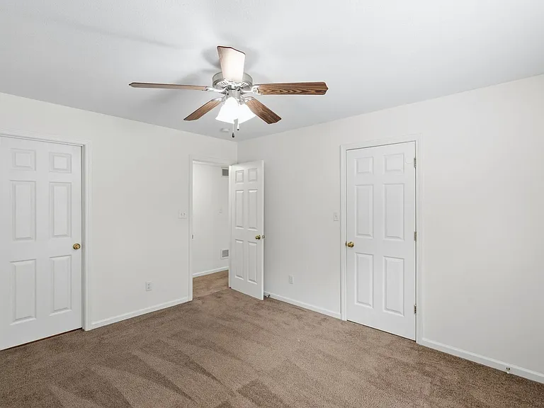 5004-5006 Betty Jean Way — Photo 17