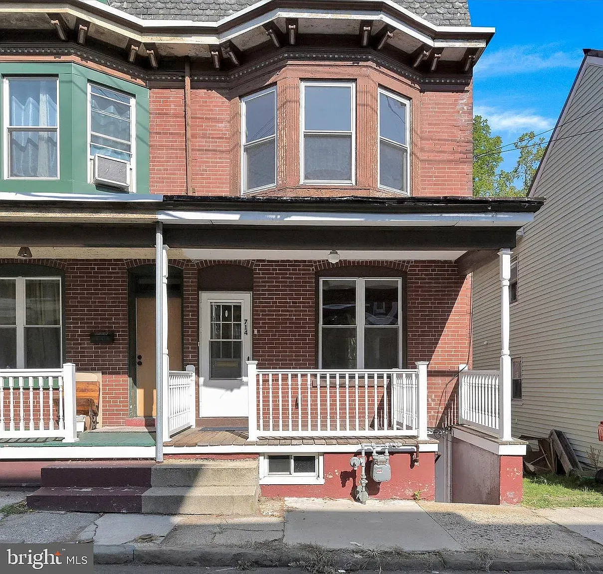 5 bed, 1808 sqft, $1,400 — Photo 1