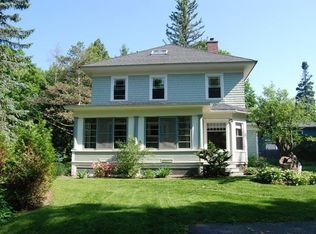 15 Greylock St, Lee, MA 01238