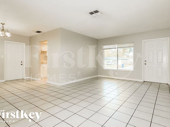 3rd image of 1429 Satsuma St