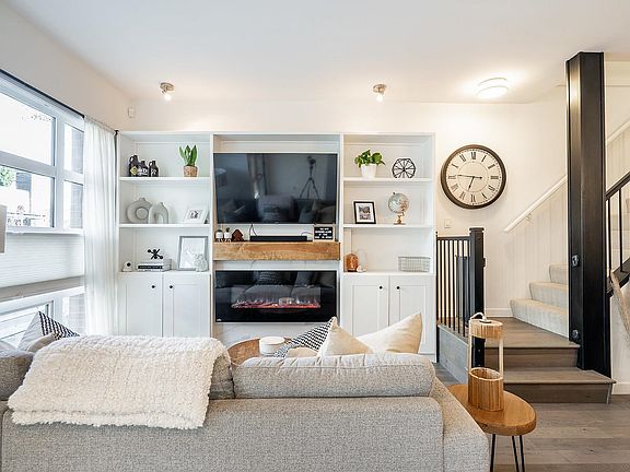 2nd image of 2751 Spring St