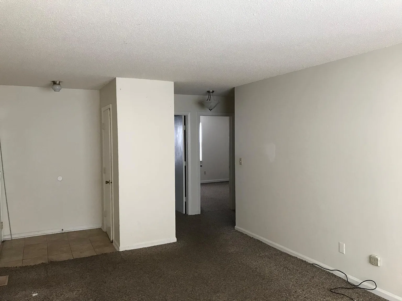 430 Lark Ct — Photo 1