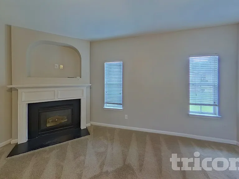 15 Silver Willow Walk — Photo 2