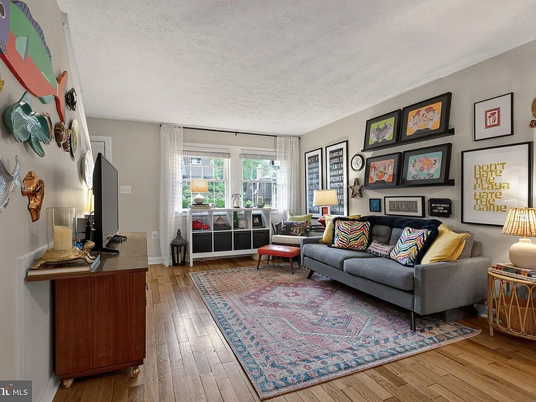 150 S Virginia Ave #34 — Photo 8