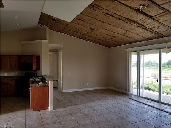 4th image of 1113 Naples Ave S