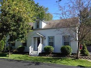 15 Willow St, Guilderland, NY 12084