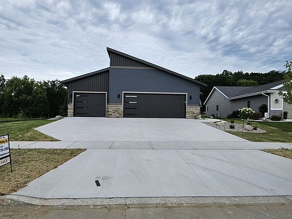 2nd image of 3800 Huntington Ct