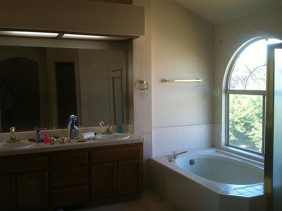 5th image of 8771 Liscarney Way