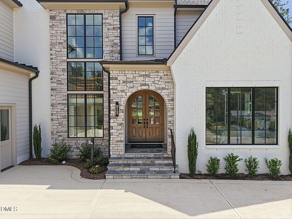 3rd image of 4112 Rockingham Dr