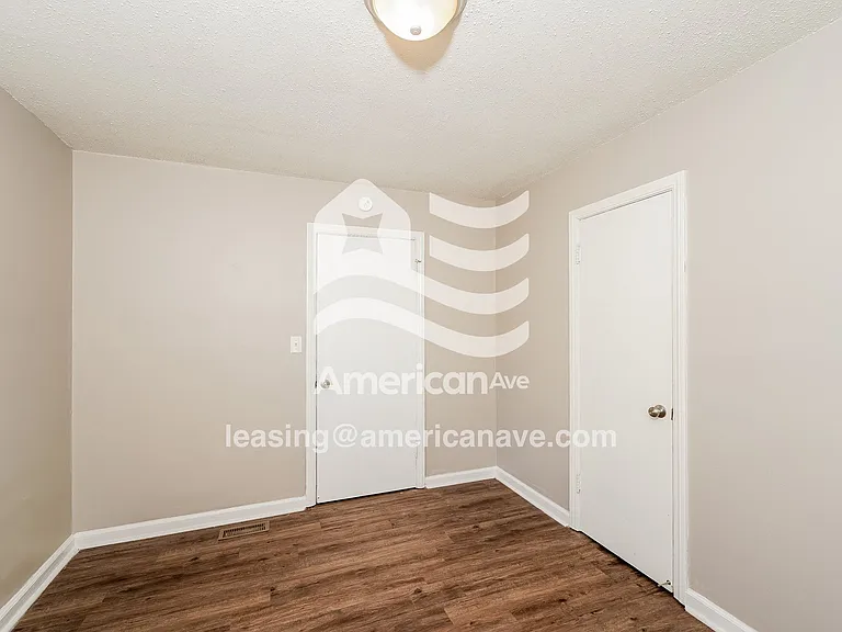 649110_008_wm_-_main_bedroom_13262453.jpg
