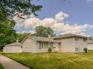 9612 Greenwood Ave, Munster, IN 46321