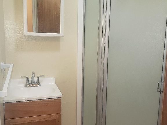 5th image of 14132 Prairie Ave APT A