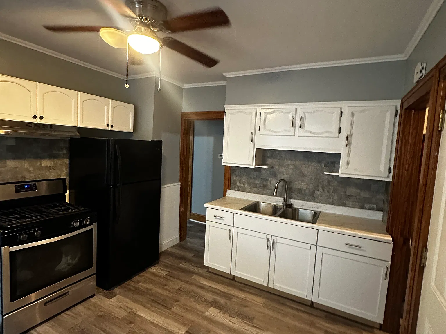 117 Shuttle Meadow Ave — Photo 2