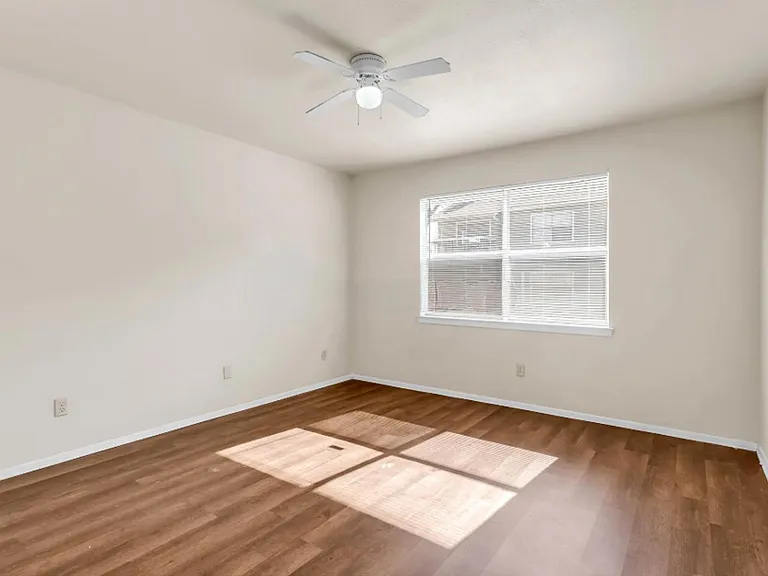 2012 W Loop — Photo 10
