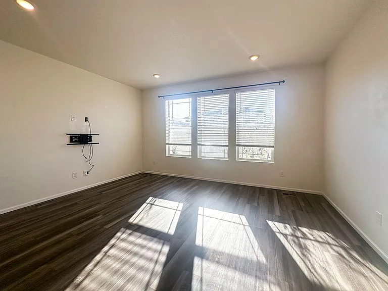 17430 Pacific Peak Cir — Photo 17