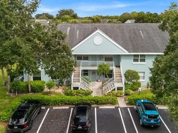 101 Wading Bird CIR #202, NAPLES, FL 34110